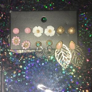6 pairs of earrings
